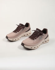 ZAPATILLAS SKECHERS GLIDE STEP BROWN 150437 en color Marron