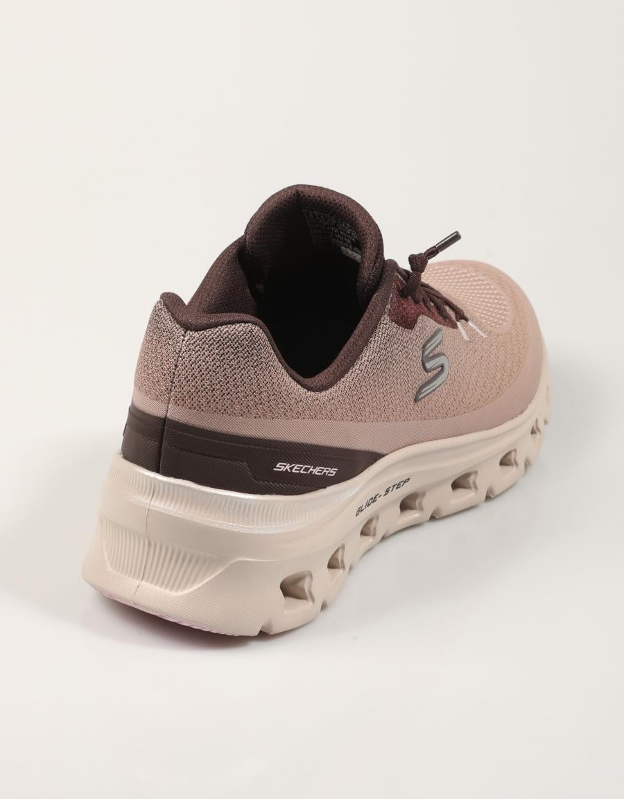 ZAPATILLAS SKECHERS GLIDE STEP BROWN 150437 en color Marron
