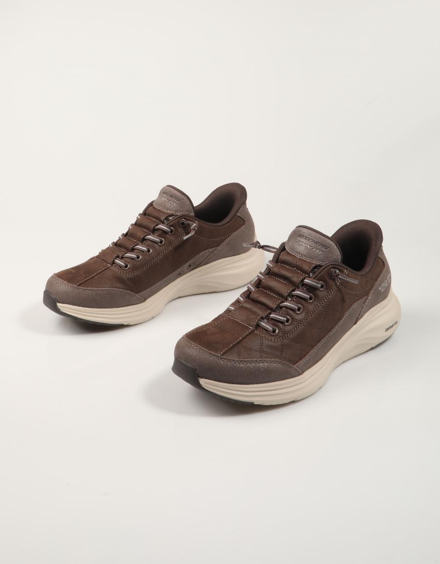 ZAPATILLAS SKECHERS SLIP INS CHOCOLATE 150507 en color Marron