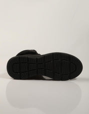BOTINES SKECHERS ON THE GO BLACK 144202 en color Negro