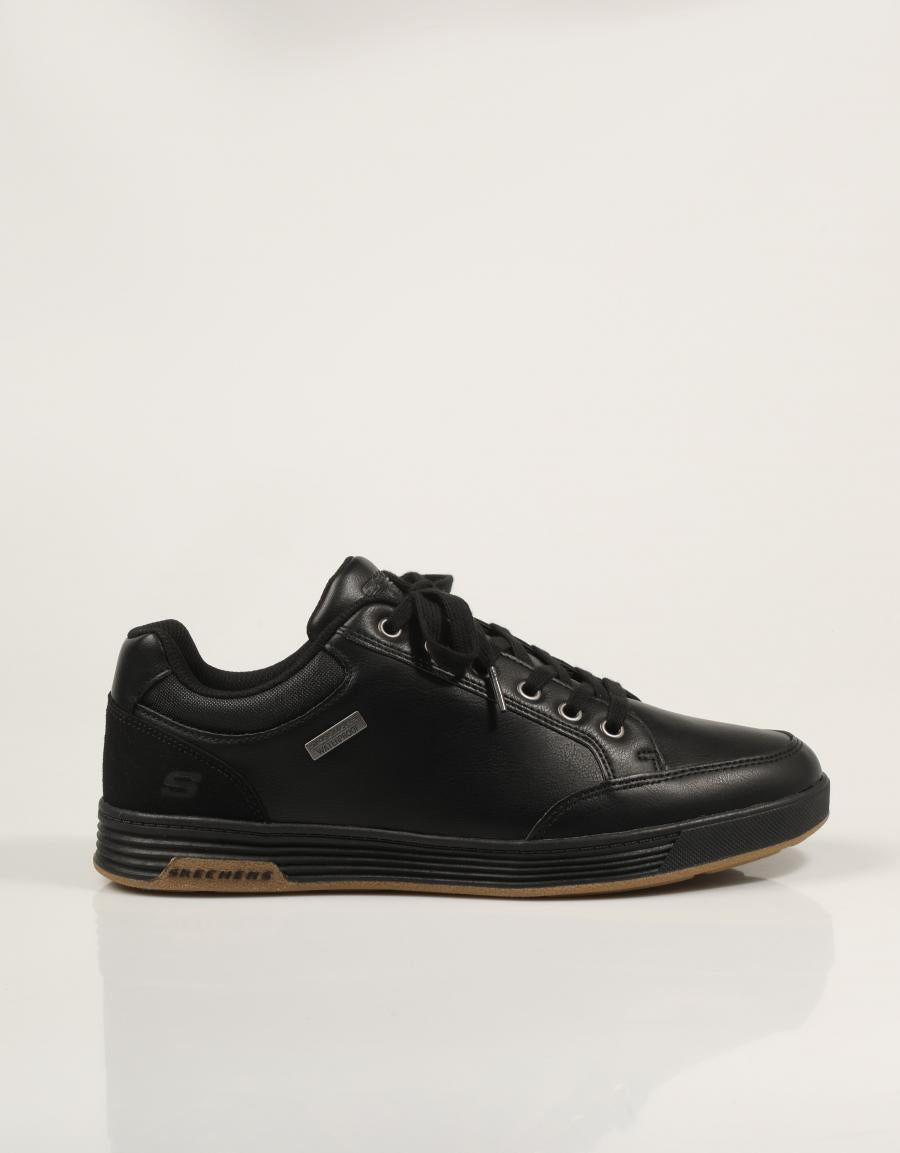 ZAPATOS SKECHERS WATERPROOF BLACK 210944 en color Negro