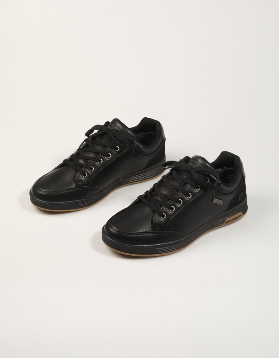 ZAPATOS SKECHERS WATERPROOF BLACK 210944 en color Negro