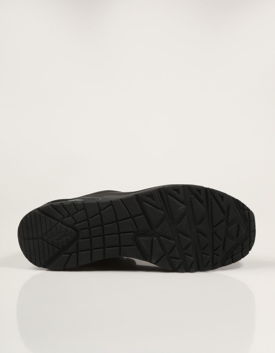 ZAPATILLAS SKECHERS UNO BLACK 52458 en color Negro