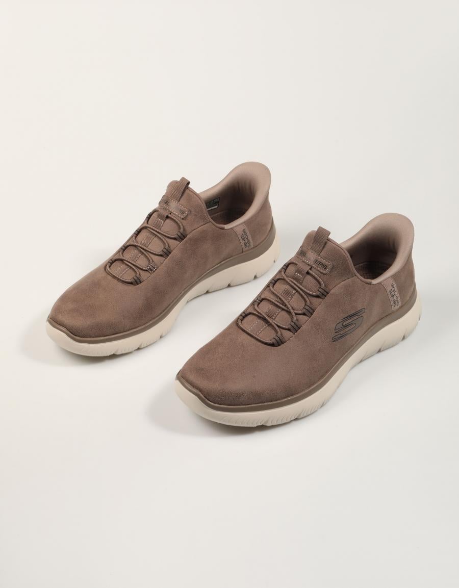 ZAPATILLAS SKECHERS SLIP INS BROWN 232940 en color Taupe