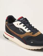 ZAPATILLAS PEPE JEANS BEXLEY ESSENCE PMS400047 NAVY en color Azul marino