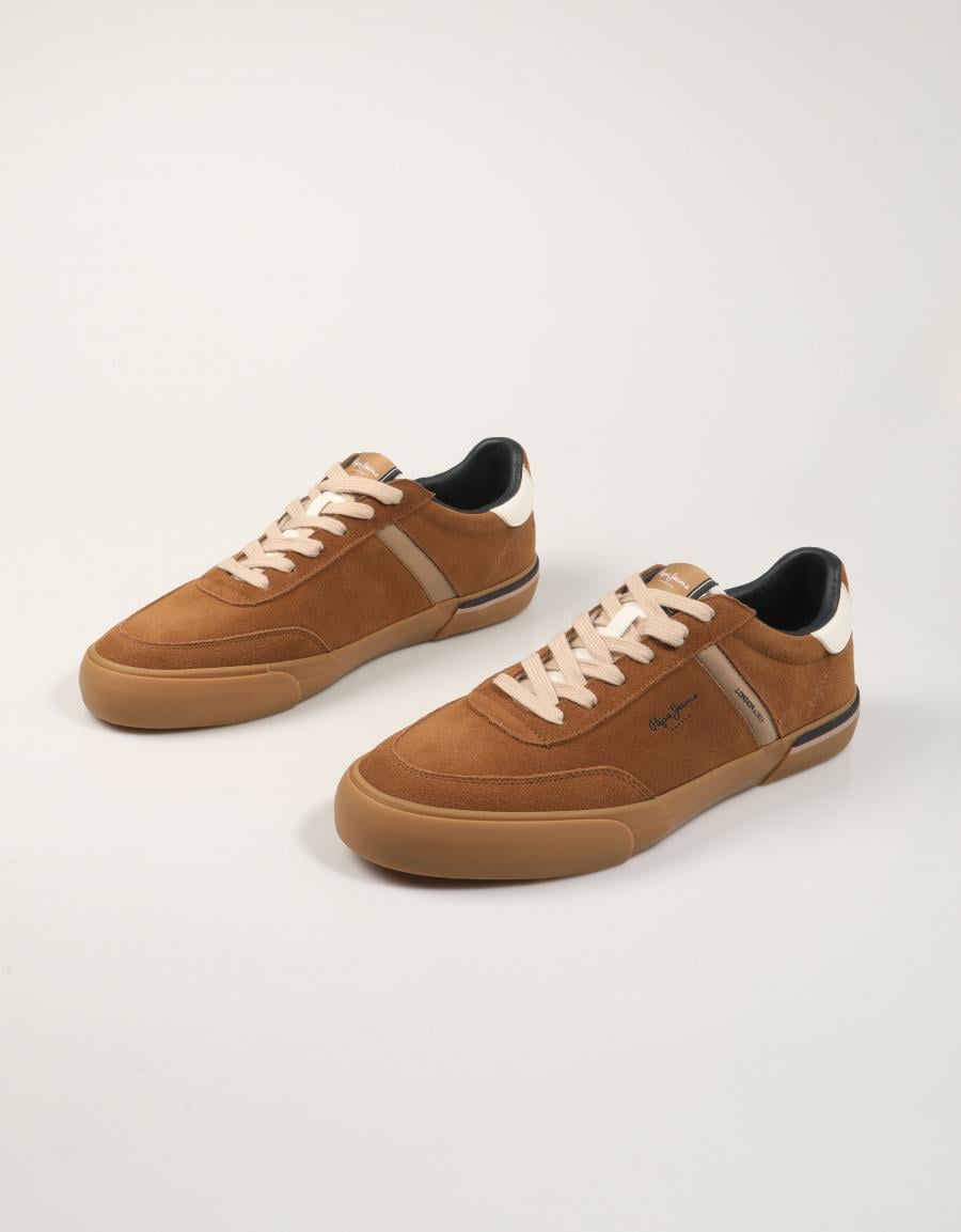 ZAPATILLAS PEPE JEANS KENTON SUEDE PMS300032 C.BEIGE en color Beige