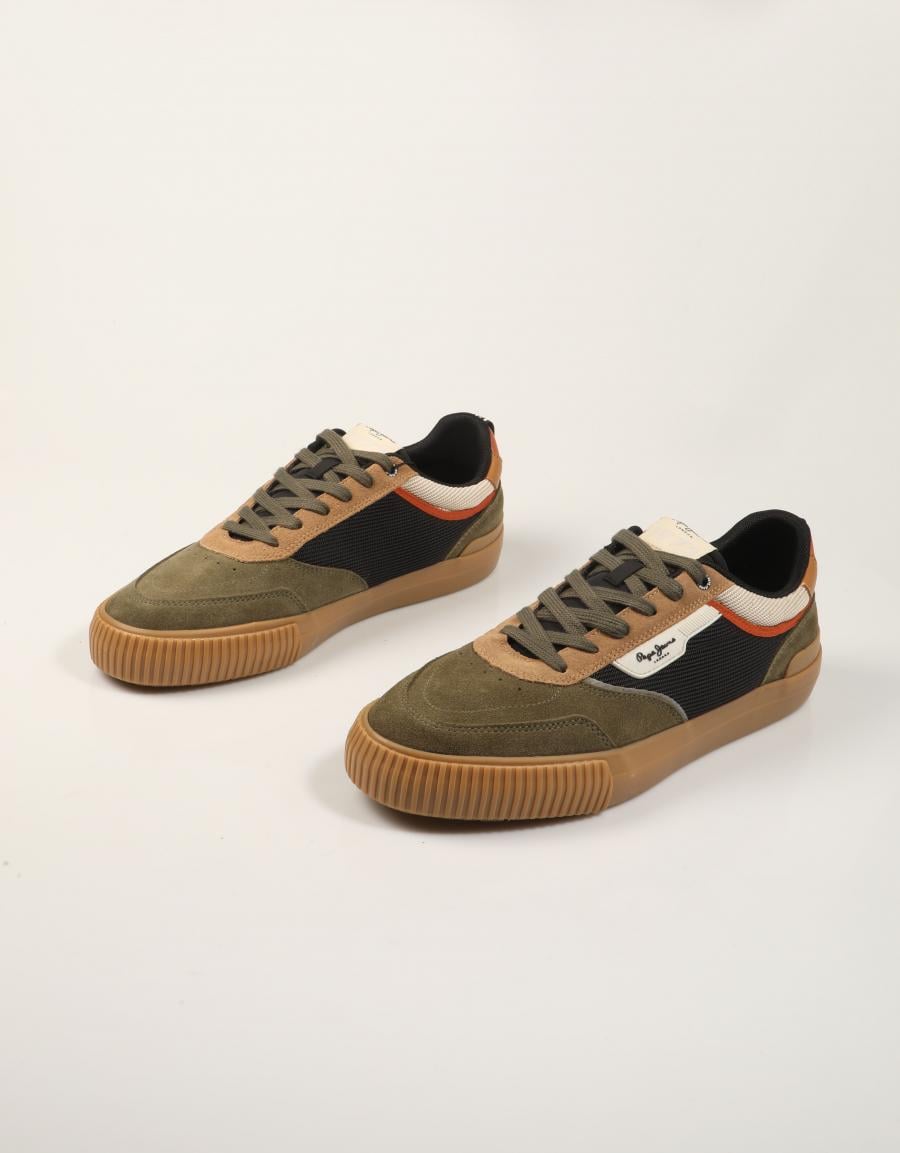 ZAPATILLAS PEPE JEANS NOLAN ESSENCE PMS300033 KHAKI en color Multicolor