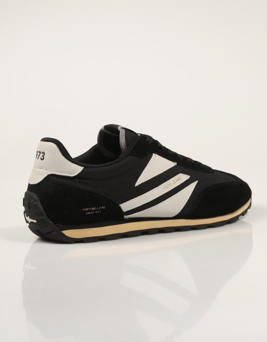 ZAPATILLAS PEPE JEANS JASON RETRO PMS400051 BLACK en color Negro