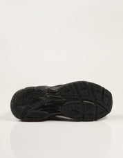 ZAPATILLAS ASICS GT 2160 BLACK 1203A275 en color Negro