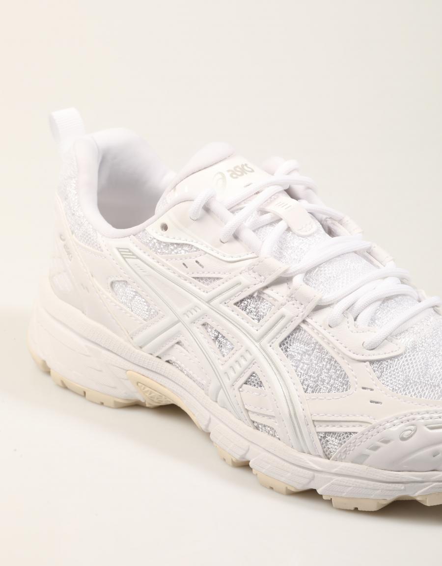 ZAPATILLAS ASICS GEL NUOBIKI WHITE 1203A597 en color Blanco