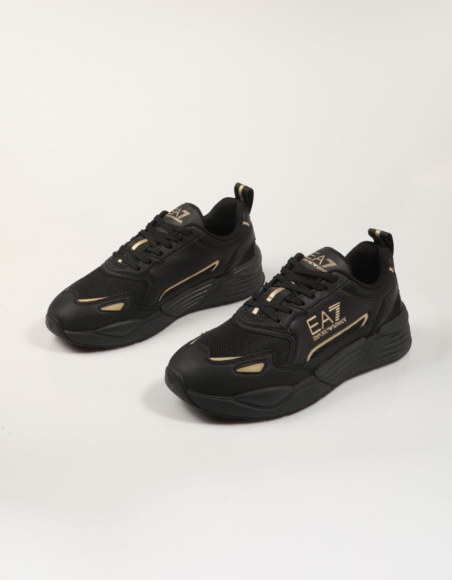 ZAPATILLAS ARMANI EA7 ACE RUNNER NEW BLACK AF18447 en color Negro