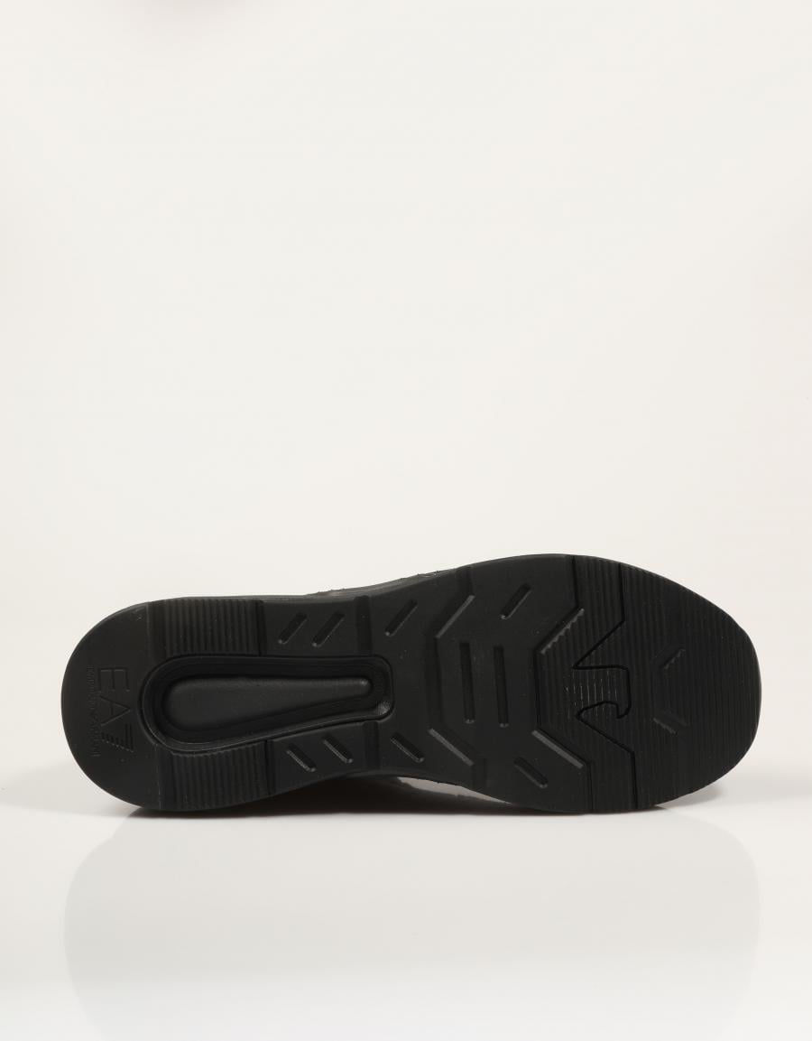 ZAPATILLAS ARMANI EA7 ACE RUNNER NEW BLACK AF18447 en color Negro