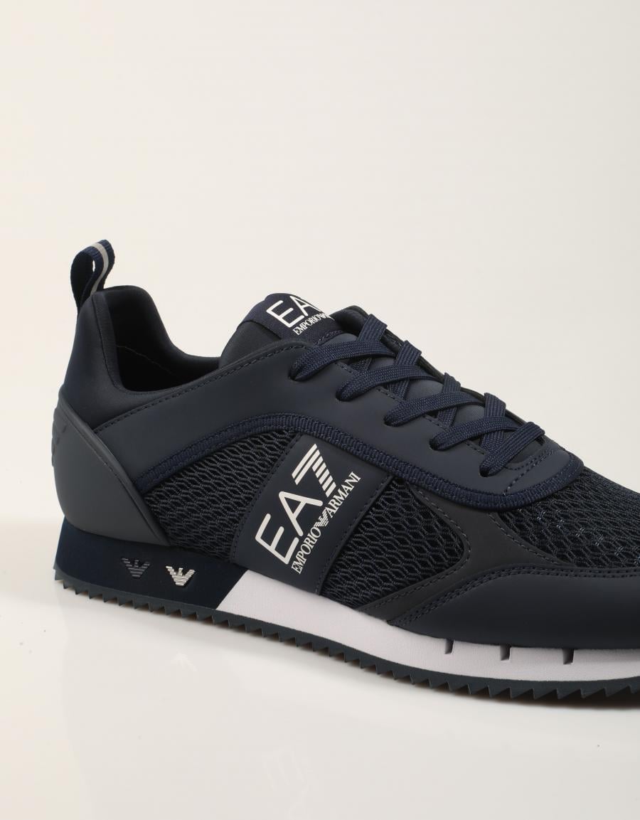ZAPATILLAS ARMANI EA7 SNEAKER NAVY AF18610 en color Azul marino