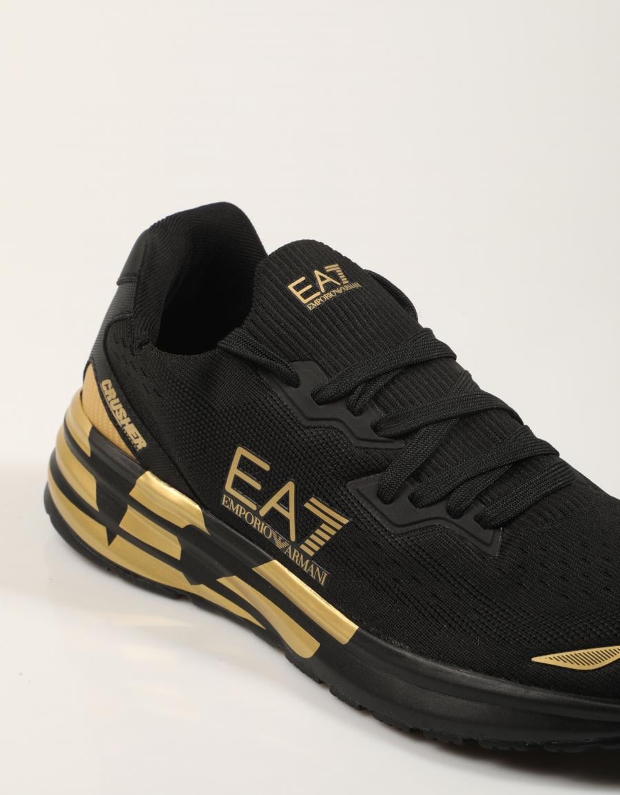 ZAPATILLAS ARMANI EA7 CRUSHER BLACK AF18639 en color Negro