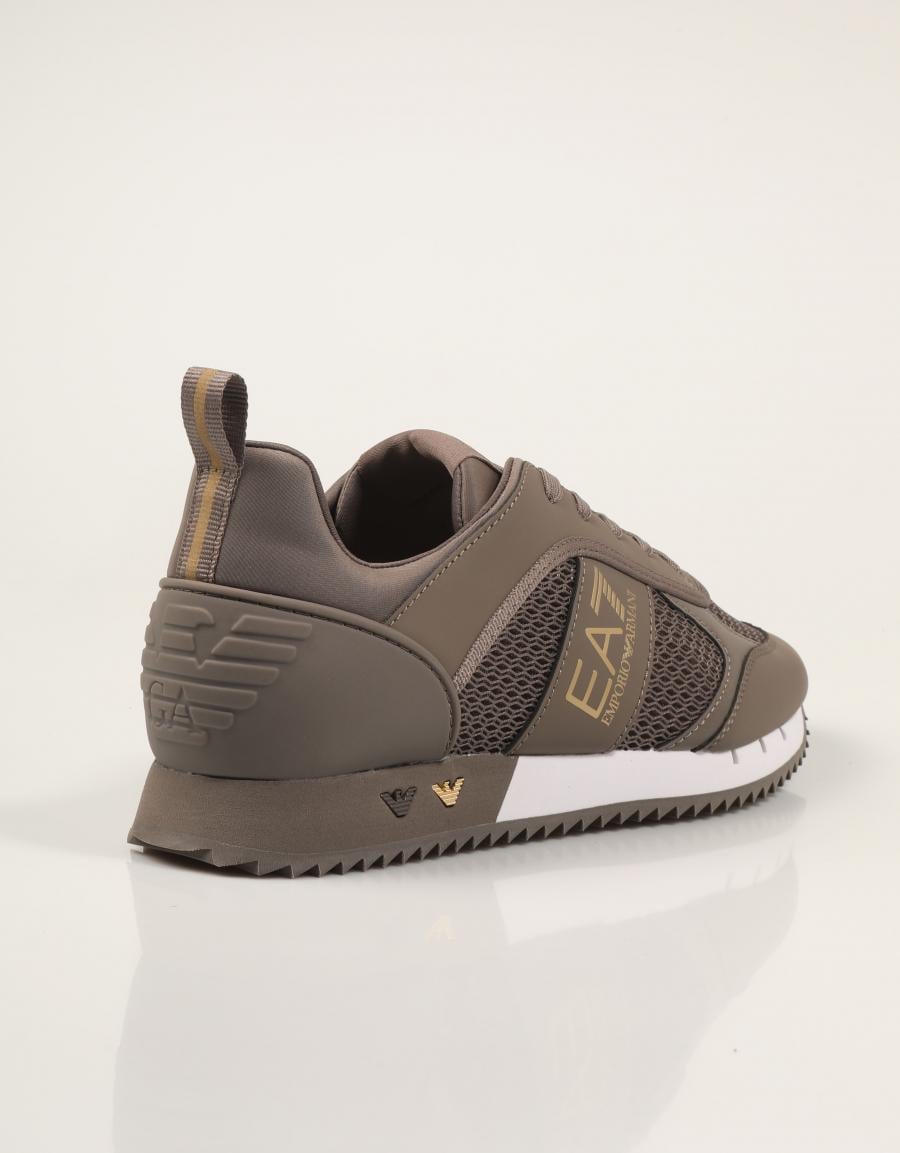 ZAPATILLAS ARMANI EA7 SNEAKER NAVY AF18610 FALCON GOLD en color Marron