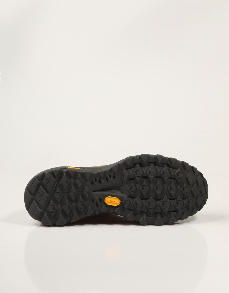 ZAPATILLAS VANS CROSSPATH XC GREEN VN000EAN en color Amarillo
