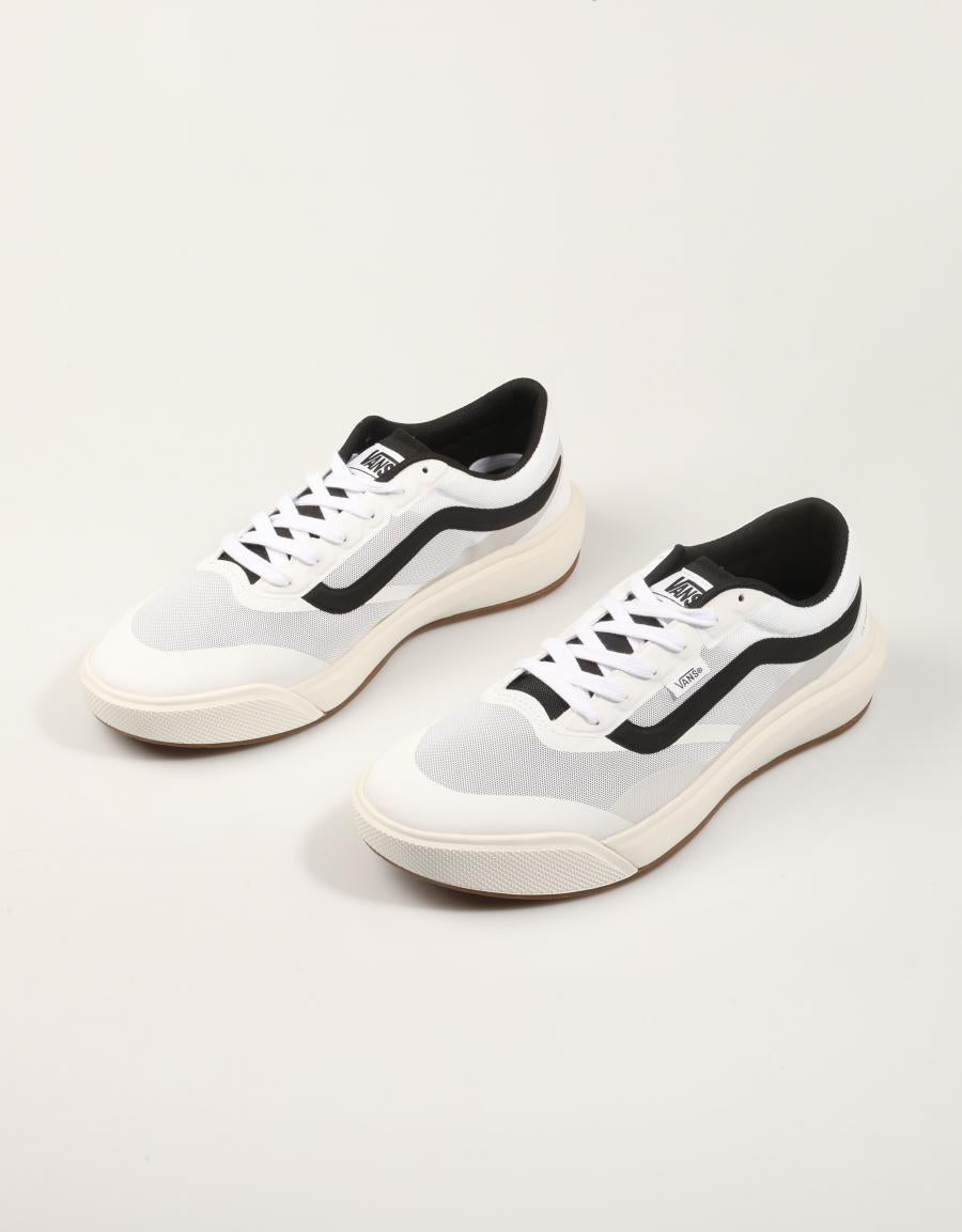ZAPATILLAS VANS ULTRARANGE WHITE/BLACK VN000D60 en color Blanco