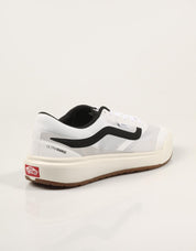 ZAPATILLAS VANS ULTRARANGE WHITE/BLACK VN000D60 en color Blanco