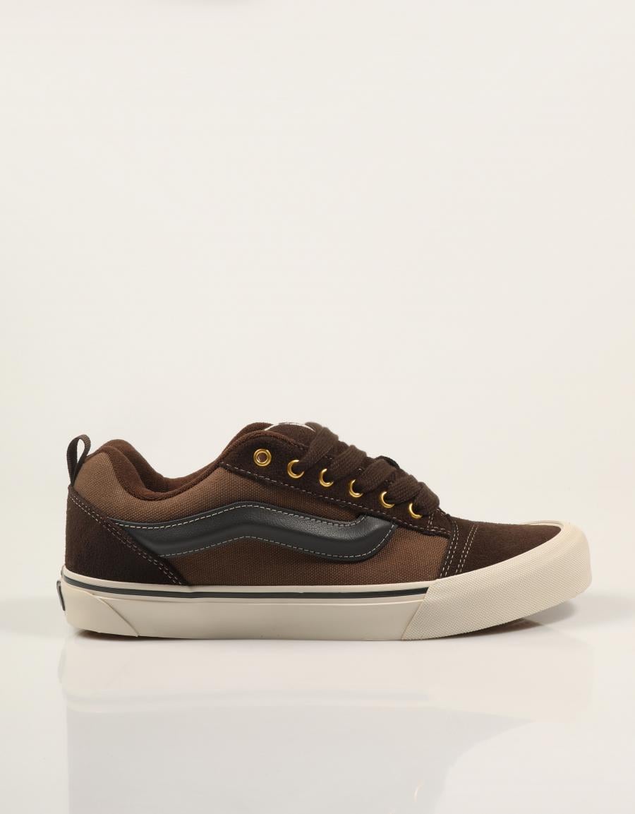 ZAPATILLAS VANS KNU SKOOL BROWN VN000D22 en color Marron