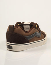 ZAPATILLAS VANS KNU SKOOL BROWN VN000D22 en color Marron