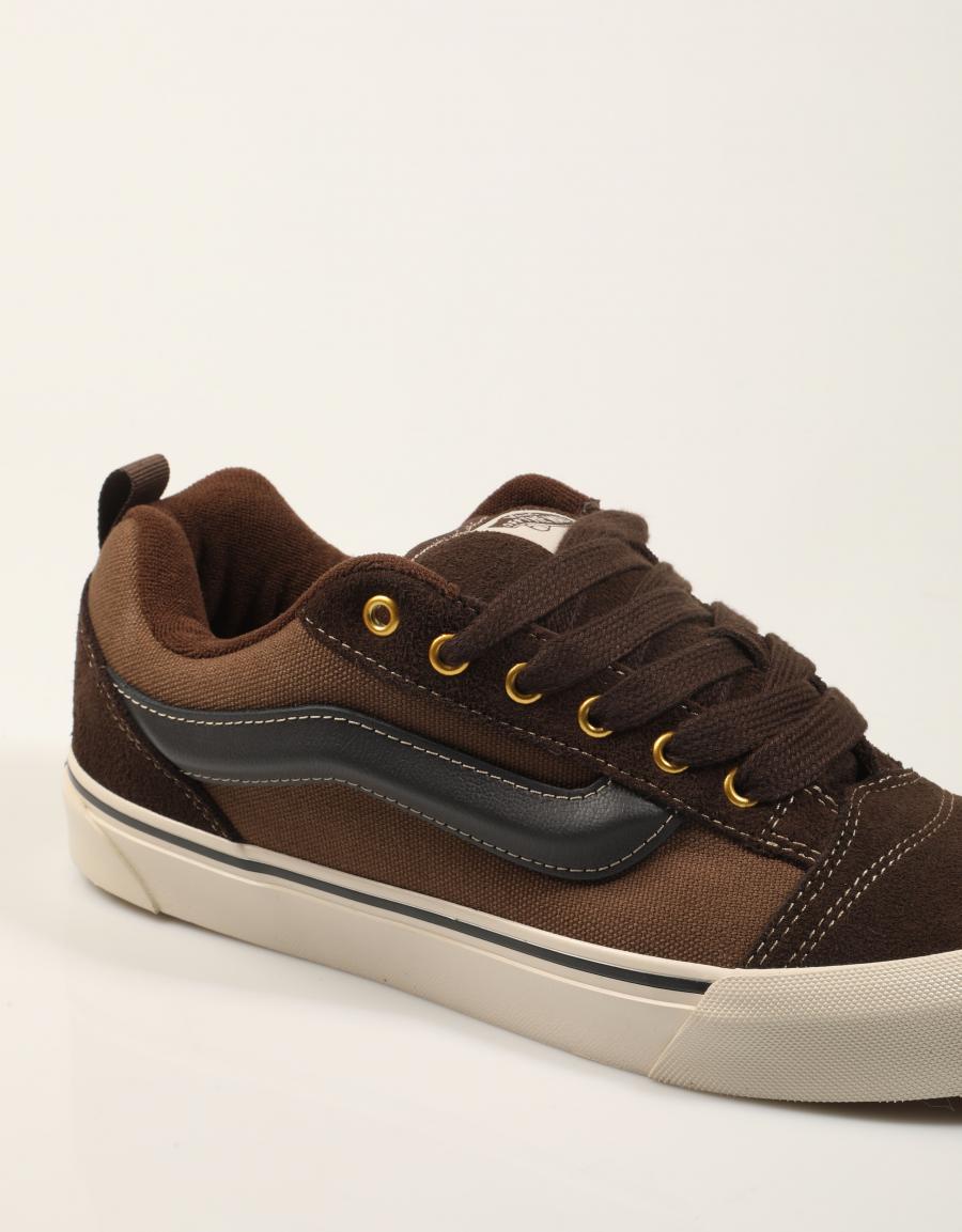 ZAPATILLAS VANS KNU SKOOL BROWN VN000D22 en color Marron