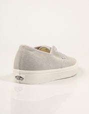 ZAPATILLAS VANS AUTHENTIC L.GRAY VN000D7Y en color Gris