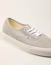 ZAPATILLAS VANS AUTHENTIC L.GRAY VN000D7Y en color Gris