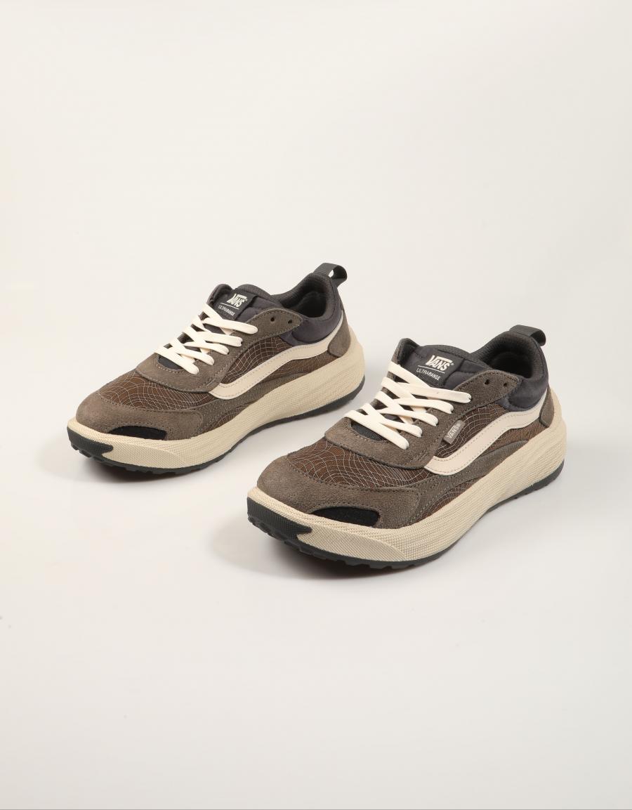 ZAPATILLAS VANS ULTRARANGE NEO VIN.COCOA VN000EJ8 en color Marron