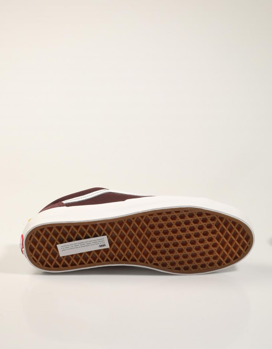 ZAPATILLAS VANS SKATE OLD SKOOL BROWN VN000D5R en color Marron
