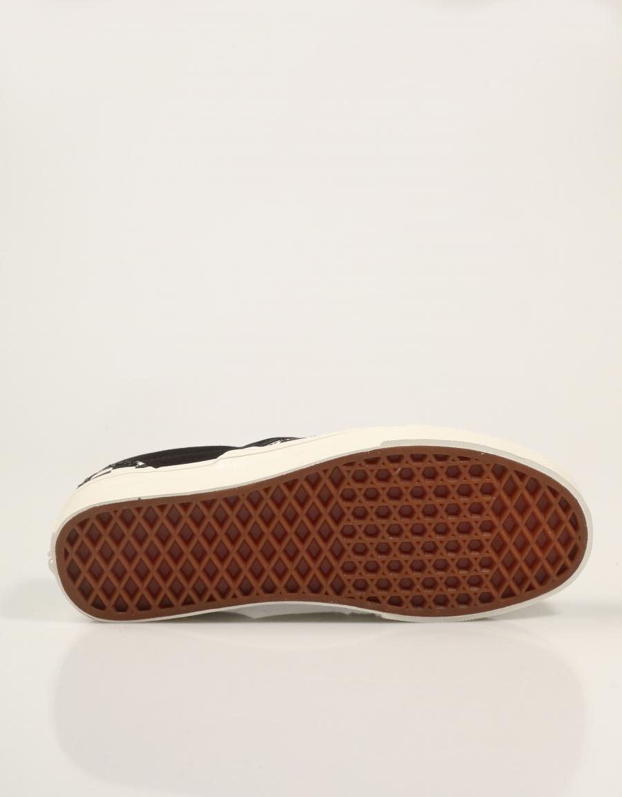 ZAPATILLAS VANS SLIP ON WHITE/BLACK en color Negro