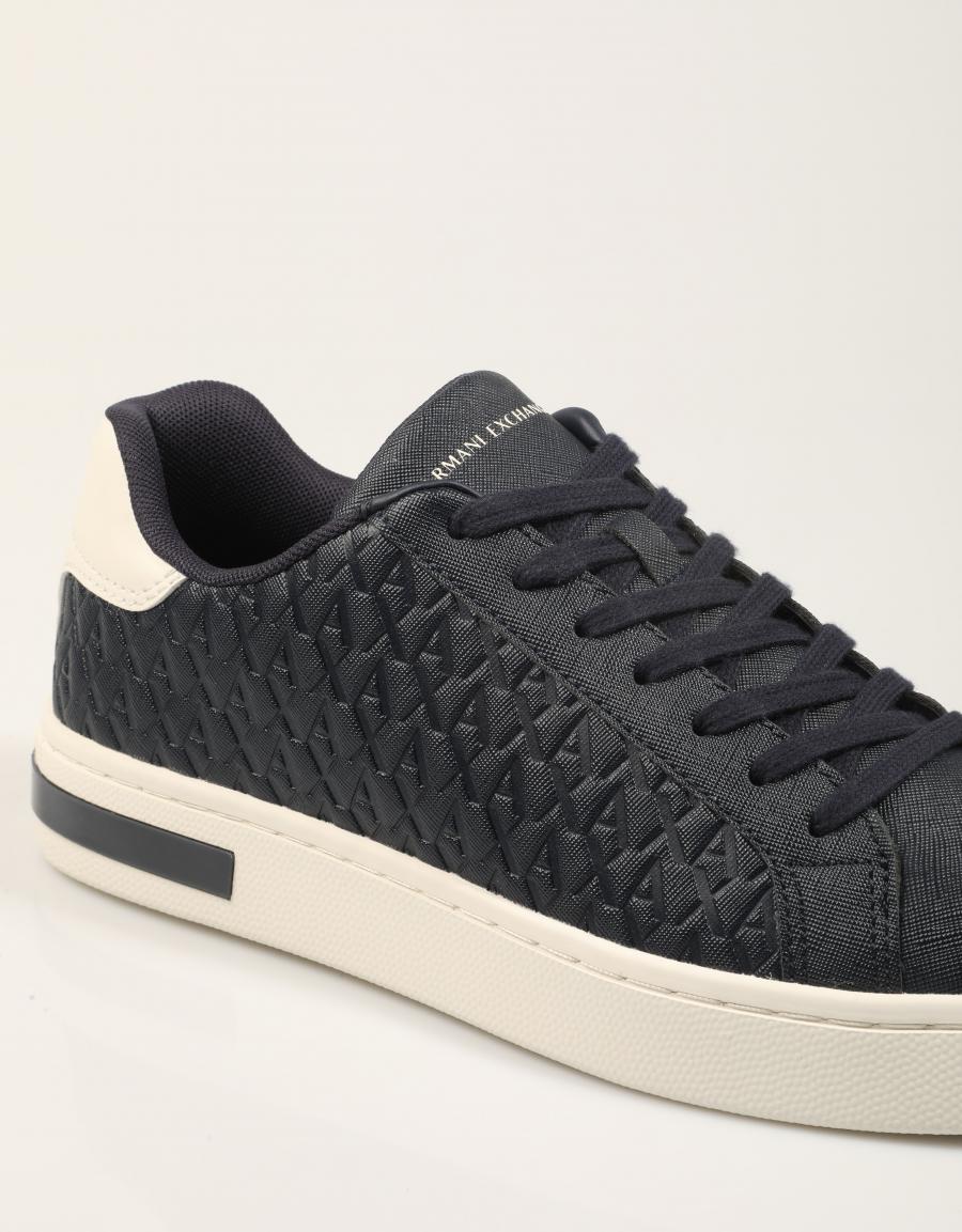 ZAPATILLAS ARMANI EXCHANGE LONDON NAVY AF11916 en color Azul marino