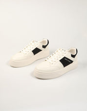 ZAPATILLAS ARMANI EXCHANGE LION MINI OFF WHITE AF17540 en color Blanco