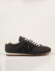 ZAPATILLAS ARMANI EXCHANGE LOWER NYLON LICORICE AF27477 en color Marron