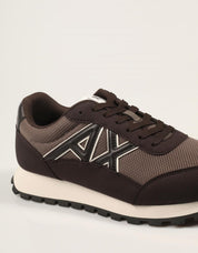 ZAPATILLAS ARMANI EXCHANGE DROP BROWN AF19388 en color Marron