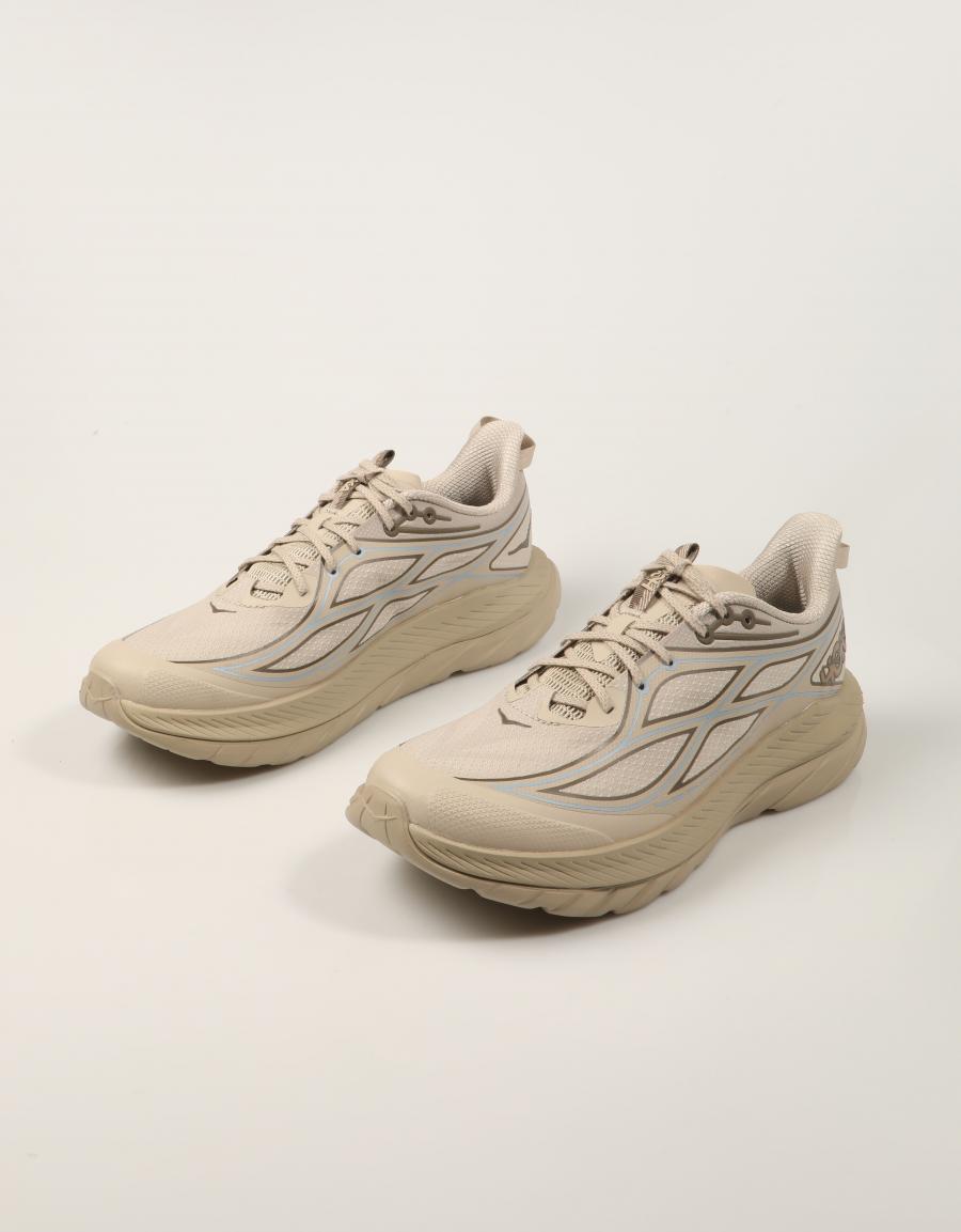 ZAPATILLAS HOKA MACH REMASTERED TAUPE 1176250M en color Taupe