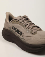 ZAPATILLAS HOKA CLIFTON 11 BOLDER GREY 1176572 en color Gris