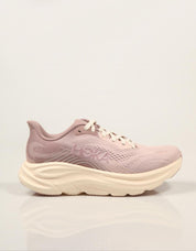 ZAPATILLAS HOKA CLIFTON 11 GLM PINK 1179199 en color Rosa