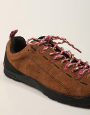 ZAPATILLAS KEEN JASPER BISON/VIOLET 1032593 en color Cuero