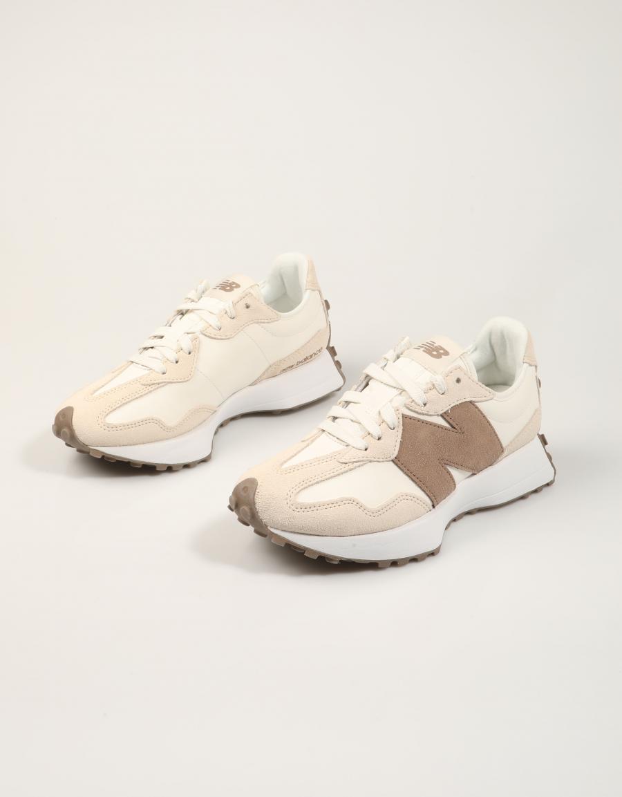 ZAPATILLAS NEW BALANCE W327 SUC en color Beige