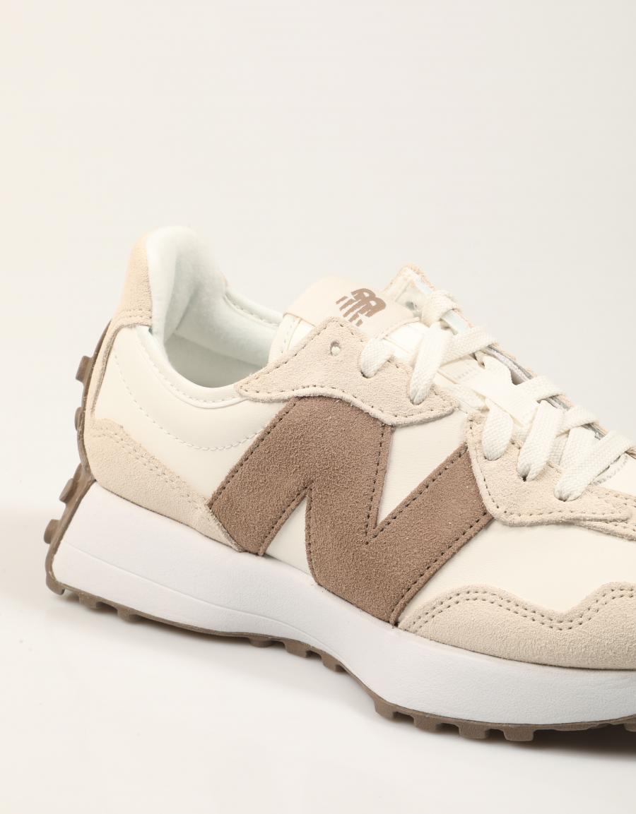 ZAPATILLAS NEW BALANCE W327 SUC en color Beige
