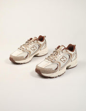ZAPATILLAS NEW BALANCE U530 COB en color Beige