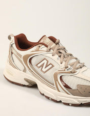 ZAPATILLAS NEW BALANCE U530 COB en color Beige