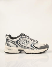 ZAPATILLAS NEW BALANCE U530 COC en color Gris