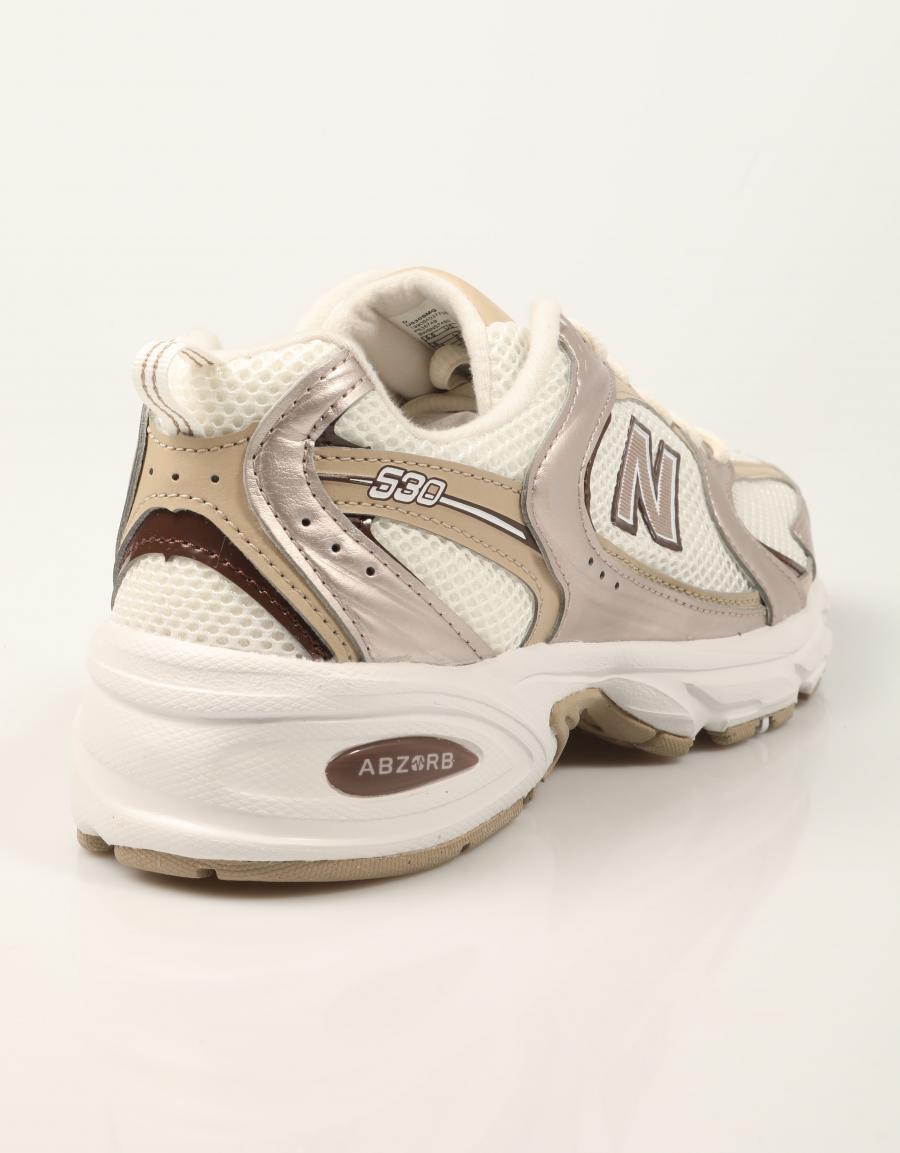 ZAPATILLAS NEW BALANCE U530 SMG en color Beige