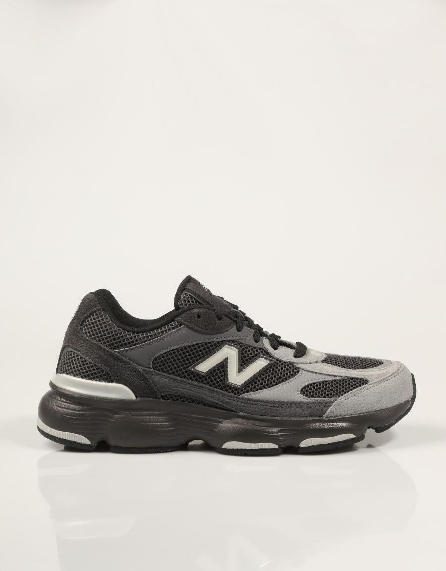 ZAPATILLAS NEW BALANCE M603 2DK en color Negro