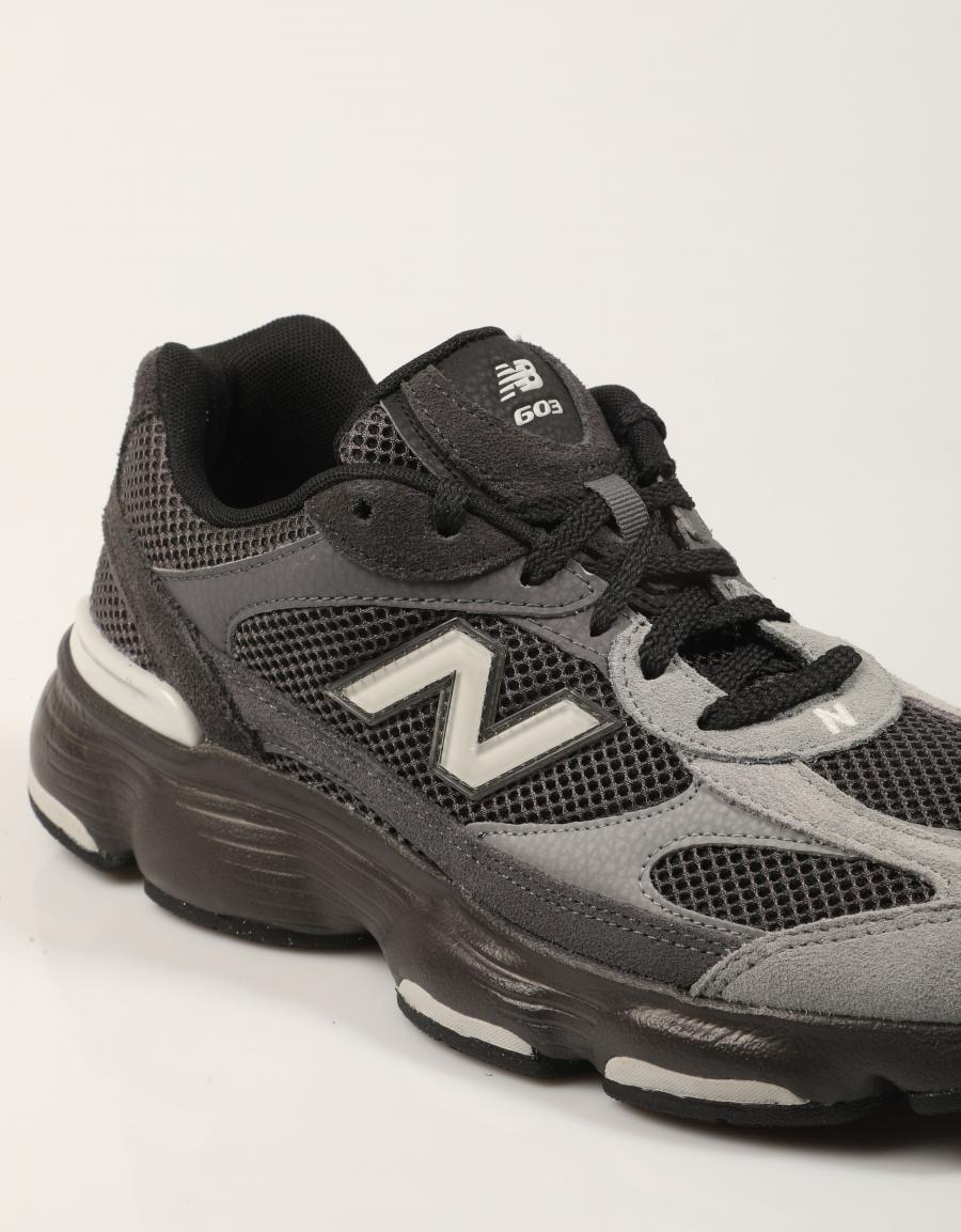 ZAPATILLAS NEW BALANCE M603 2DK en color Negro