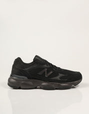 ZAPATILLAS NEW BALANCE M603 7Z2 en color Negro