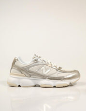 ZAPATILLAS NEW BALANCE W603 47S en color Hielo