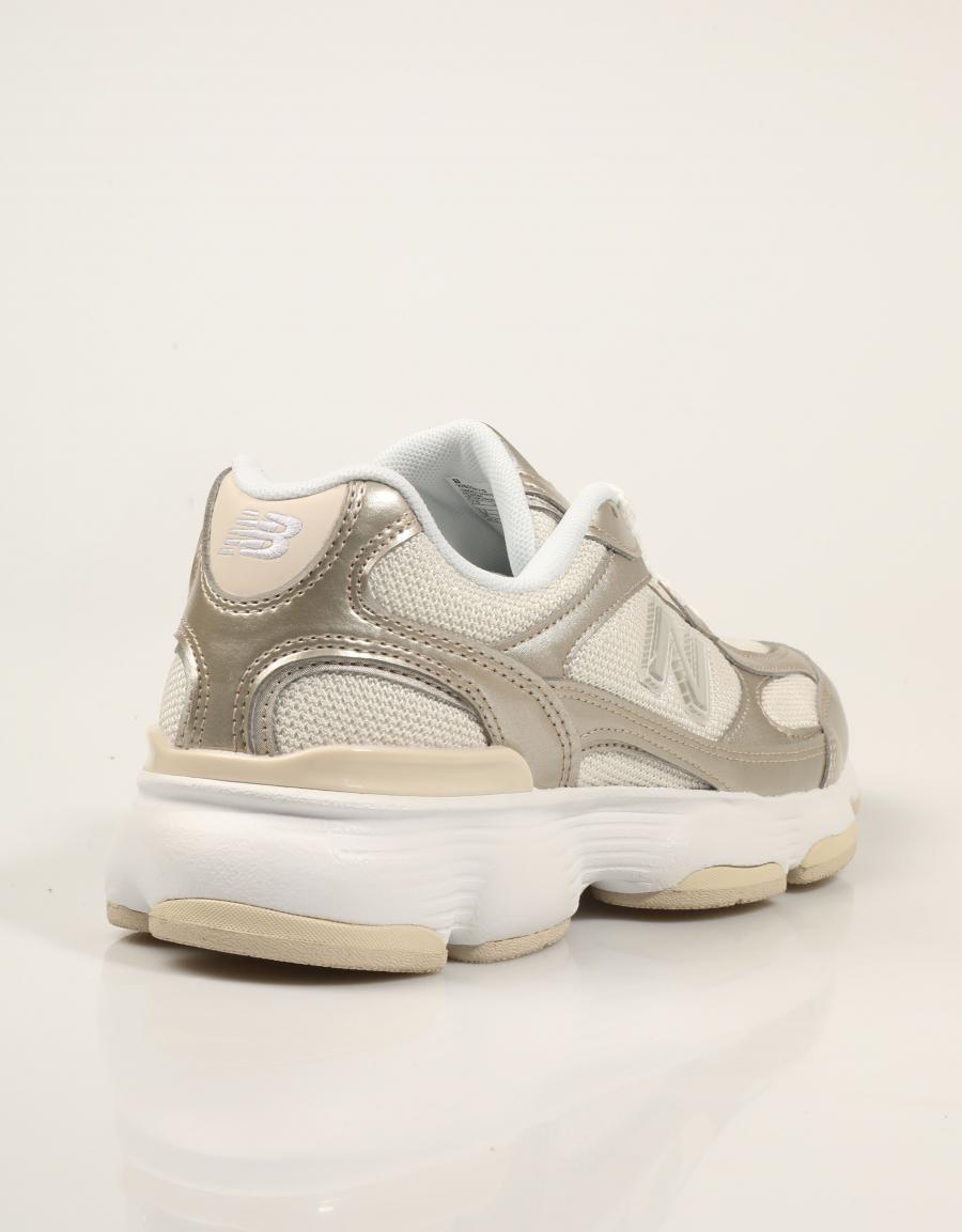 ZAPATILLAS NEW BALANCE W603 47S en color Hielo