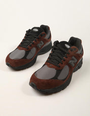 ZAPATILLAS NEW BALANCE U2002 3L0 en color Gris